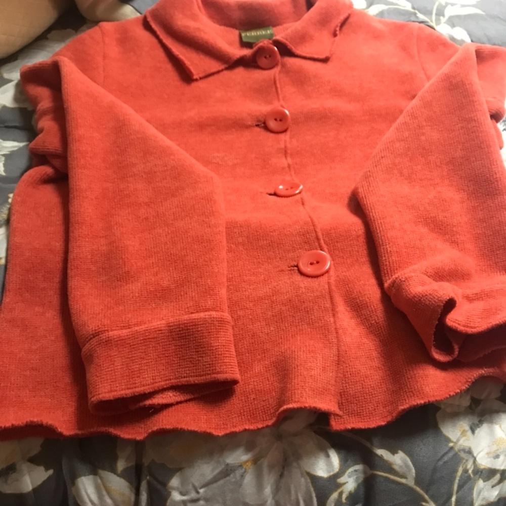 Button down jacket - Picture 2 of 3